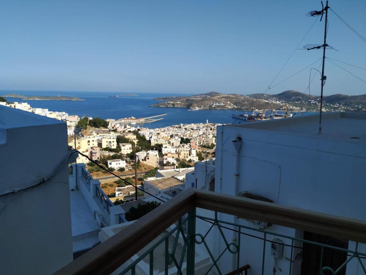 Azura, traditional residence in Ano Syros Exterior foto
